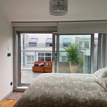 Apartman Penthouse With Terrace And Views Near Oza's *