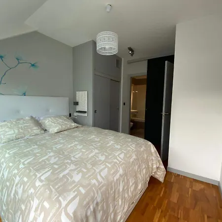 Penthouse With Terrace And Views Near Oza's Beach Apartment A Coruna